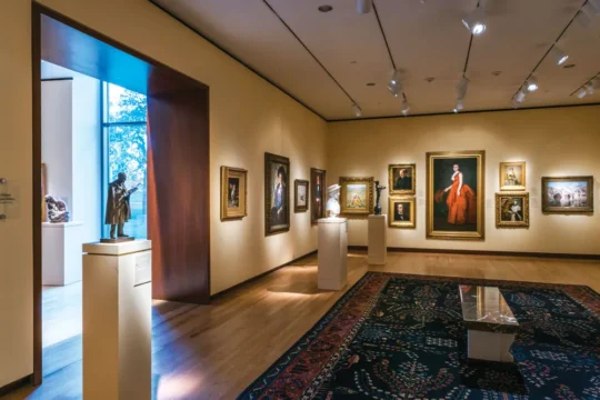 التأثير الثقافي لفنون الولايات المتحدة الأمريكية THE NEW NEW BRITAIN MUSEUM OF ART - Photo: Warrington-Gallery_Vanderwarker