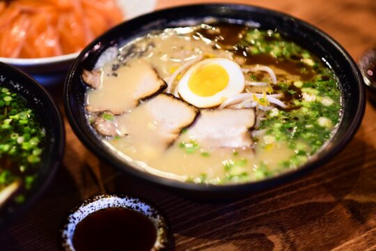 Japanese Instant Ramen الرامن الفوري الياباني Image by <a href="https://pixabay.com/users/allybally4b-11136103/?utm_source=link-attribution&utm_medium=referral&utm_campaign=image&utm_content=4647408" srcset=